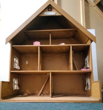 Poppenhuis houten poppen woning 4 etages 4 ramen + gordijnen beschikbaar voor biedingen