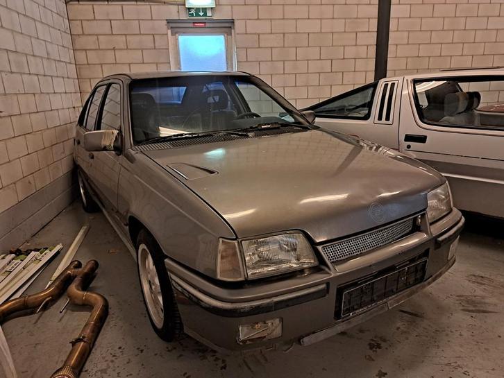Zeldzame opel kadett gsi 1987 opknapper, Auto's, Oldtimers, Bedrijf, Mercedes-Benz, Benzine, Hatchback, Handgeschakeld, Ophalen