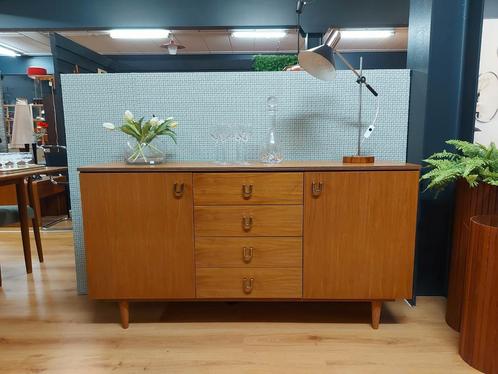 Vintage lowboard sideboard wandmeubel kast teak dressoir, Huis en Inrichting, Kasten | Dressoirs, Zo goed als nieuw, 25 tot 50 cm