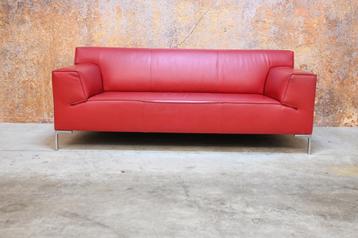 ZGANieuw rode leren Design on Stock Bloq bank beschikbaar voor biedingen