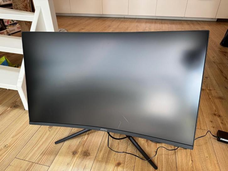MSI G32CQ5P – 32” Curved Gaming monitor – met kras, Computers en Software, Monitoren, Zo goed als nieuw, 101 t/m 150 Hz, DisplayPort