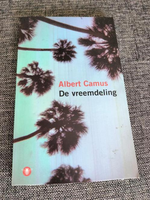 Boek "De vreemdeling" van Camus, Boeken, Literatuur, Gelezen, Nederland, Ophalen of Verzenden