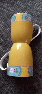 2 PIP STUDIO BLUSHING BIRDS MOKKEN/BEKERS GEEL 145 ML, Huis en Inrichting, Keuken | Servies, Nieuw, Ophalen of Verzenden, Overige stijlen