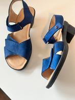 Hartjes sandalen maat 38 (G) blauw nubuck leer, Kleding | Dames, Schoenen, Ophalen of Verzenden, Zo goed als nieuw, Blauw, Sandalen of Muiltjes