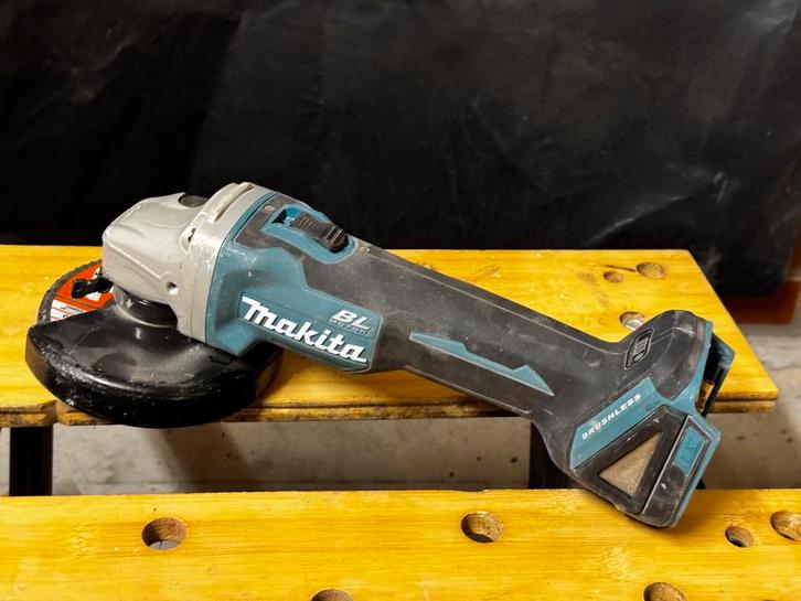 Makita DGA504 18v haakse slijper, Doe-het-zelf en Verbouw, Gereedschap | Slijpmachines, Zo goed als nieuw, Haakse handslijpmachine