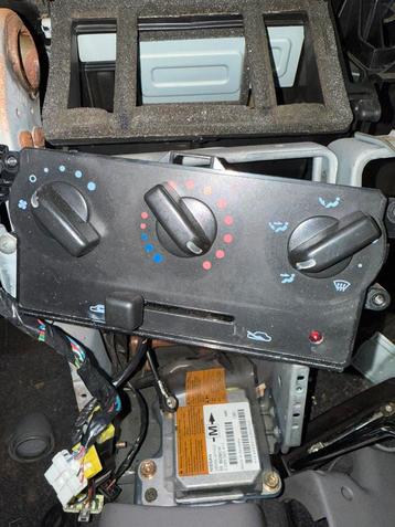 Kachel bedieningspaneel nissan micra k11 2002 beschikbaar voor biedingen