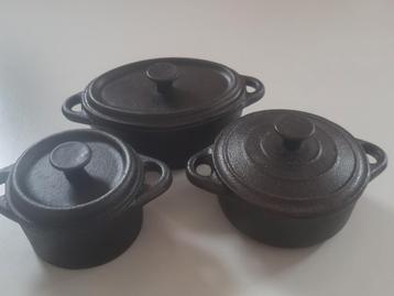 Gietijzeren kleine TGFF pannetjes, voor bv green egg. beschikbaar voor biedingen