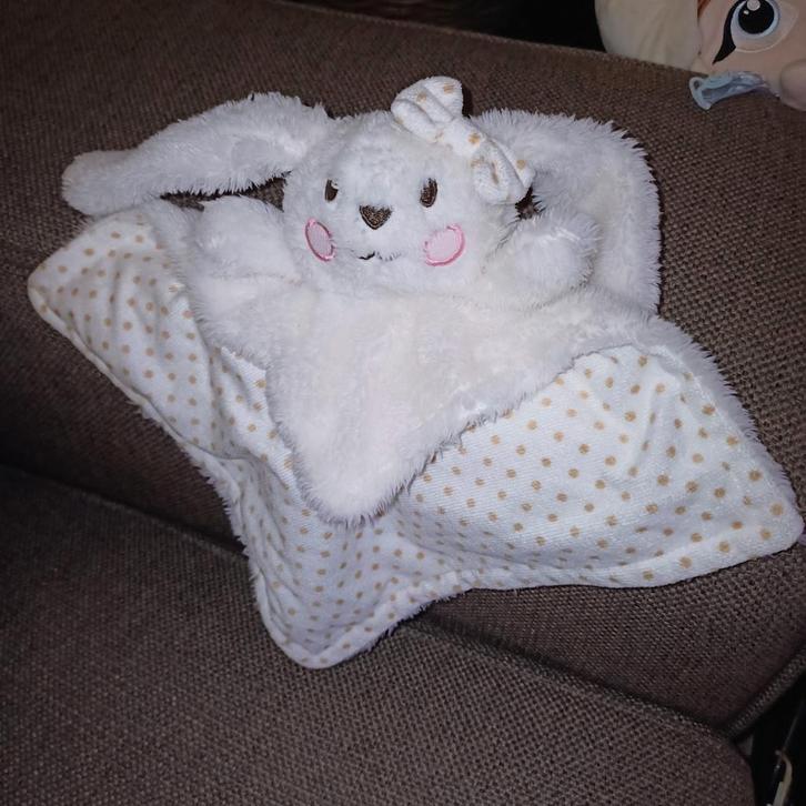 Konijnen knuffeldoek, wit pluizig en bruine stippen., Kinderen en Baby's, Speelgoed | Knuffels en Pluche, Zo goed als nieuw, Konijn