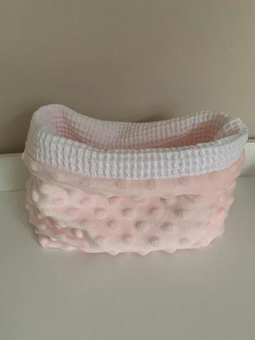 Commode mandje Madebylon lichtroze/wit beschikbaar voor biedingen