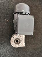 Elektromotor (Fenner) + haakse overbrenging (Varvel), Doe-het-zelf en Verbouw, Motoren, Ophalen of Verzenden, Gebruikt, Elektromotor