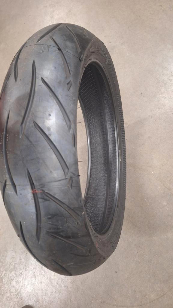 Band Metzeler sportec m5 150/60r17 nieuw, Motoren, Onderdelen | Merk-onafhankelijk, Nieuw, Ophalen of Verzenden