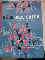 Atlas Onze Aarde - Dijkstra's Uitgeverij, Gelezen, Ophalen of Verzenden, 1800 tot 2000, Wereld