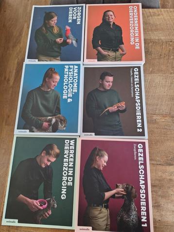 Opleiding dier en management  boeken niveau 4 beschikbaar voor biedingen