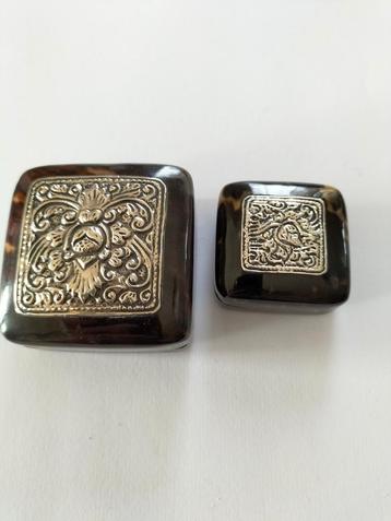 2 prachtige antieke zilveren sjokja juwelen doosjes. beschikbaar voor biedingen