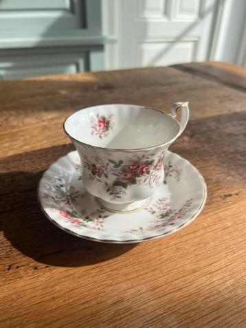 Royal Albert Lavender Rose theekop beschikbaar voor biedingen