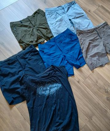 Pakket dameskleding 3 x korte broeken North Face EU 8  beschikbaar voor biedingen