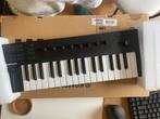 Komplete Kontrol M32, Muziek en Instrumenten, Midi-apparatuur, Ophalen of Verzenden, Zo goed als nieuw