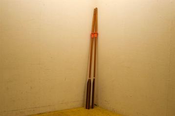 2 stuks houten Roeispaan / Peddels 47208 beschikbaar voor biedingen