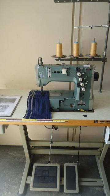 Industriële Naaimachine Juki onderdek /Coverlock beschikbaar voor biedingen