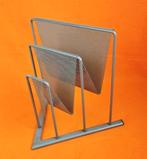 Brutalist Magazine/vinyl rack in perforated gray metal retro, Ophalen of Verzenden, Zo goed als nieuw