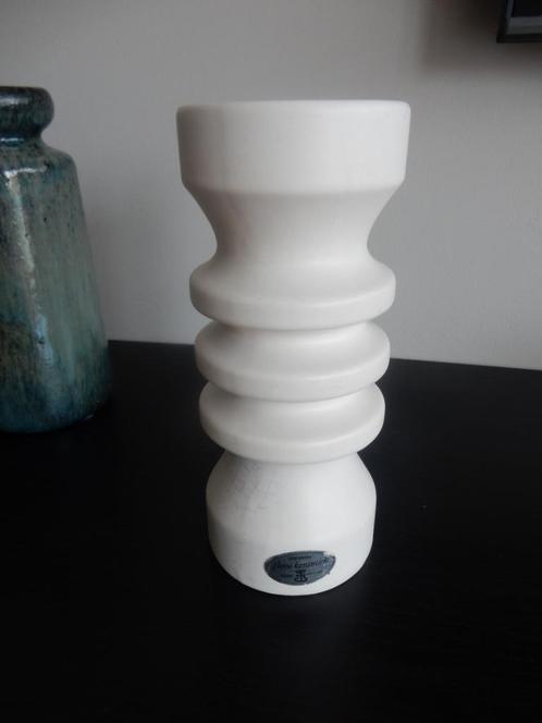 Floris Meydam Flora vaas Gouda, Huis en Inrichting, Woonaccessoires | Vazen, Zo goed als nieuw, Wit, Minder dan 50 cm, Aardewerk of Porselein