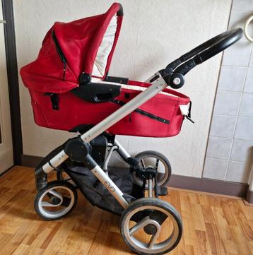 3 in 1 kinderwagen / wandelwagenMutsy Evo beschikbaar voor biedingen
