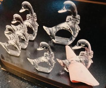 6 Kunststof servetringen transparant nieuw in doos beschikbaar voor biedingen