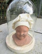 Baby met vliegje (Mouche bébé) in terracotta, Antiek en Kunst, Curiosa en Brocante, Ophalen