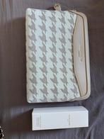 Olcay Gulsen toilettas met miracle 24 hour cream, Ophalen of Verzenden, Nieuw, Beige, Dame