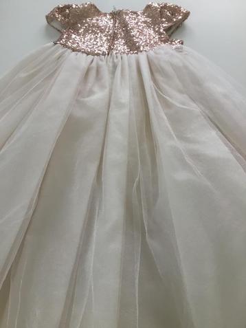 Jurk (voor kind van ong. 9 jaar), tot net over knie beschikbaar voor biedingen