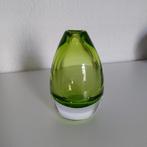 Vintage mond geblazen druppel vaasje groen 1970, Huis en Inrichting, Woonaccessoires | Vazen, Ophalen of Verzenden, Minder dan 50 cm