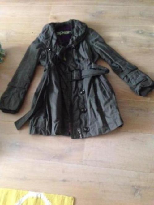 Damesjas maat 42 legergroen nieuwst Damesjas maat 40 - 42, Kleding | Dames, Jassen | Zomer, Zo goed als nieuw, Maat 42/44 (L)