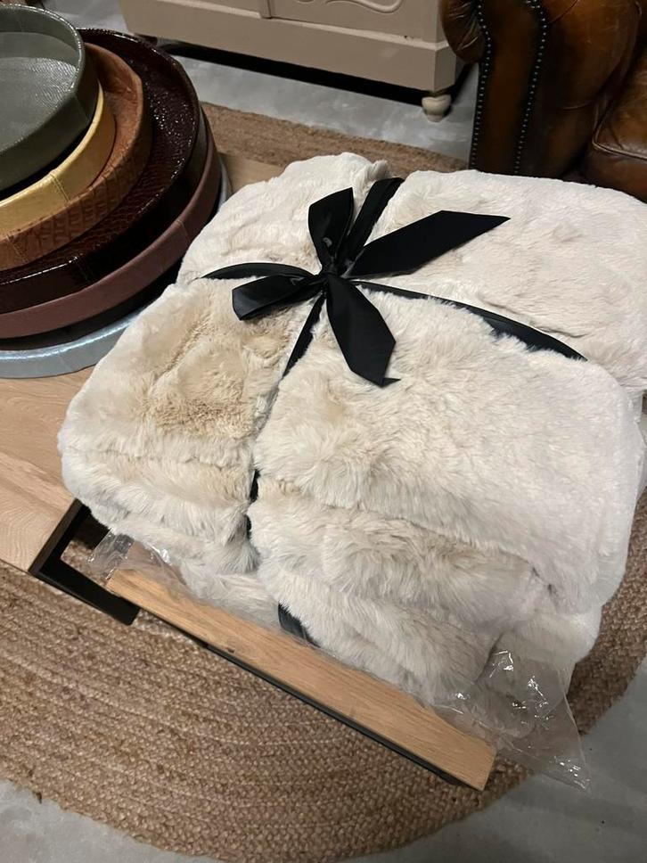 Plaid Mosa by boo beige170x140cm, Huis en Inrichting, Woonaccessoires | Plaids en Woondekens, Nieuw, Ophalen of Verzenden