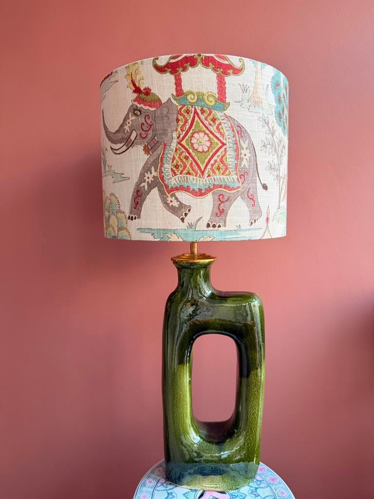 Groene grote lamp met linnen kap, Huis en Inrichting, Lampen | Tafellampen, Nieuw, 50 tot 75 cm, Stof, Ophalen of Verzenden