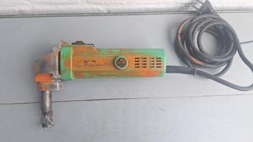 Hitachi CN16 knabbelschaar beschikbaar voor biedingen