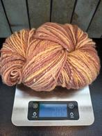 Hangesponnen streng merino - 200 gram, Hobby en Vrije tijd, Breien en Haken, Ophalen of Verzenden, Zo goed als nieuw, Breien of Haken