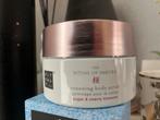 Sakura scrub rituals nieuw 250 geam bodyscrub, Ophalen, Nieuw, Bad & Douche