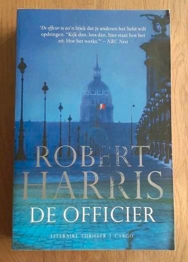Robert Harris - De officier, Boeken, Thrillers, Gelezen, Nederland, Ophalen of Verzenden