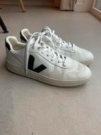 Witte Veja Sneakers - Maat 43, Kleding | Dames, Schoenen, Ophalen of Verzenden, Gedragen, Wit, Sneakers of Gympen
