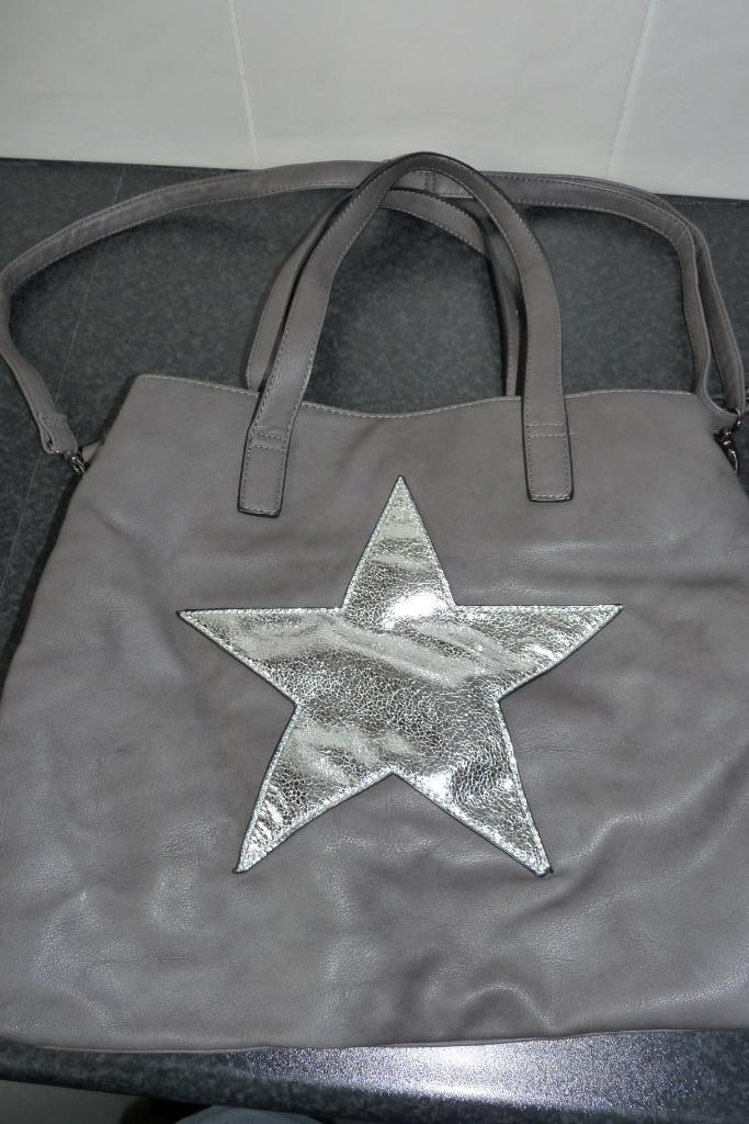 nieuw grote handtas met zilveren ster, Sieraden, Tassen en Uiterlijk, Tassen | Damestassen, Nieuw, Handtas, Grijs, Ophalen of Verzenden
