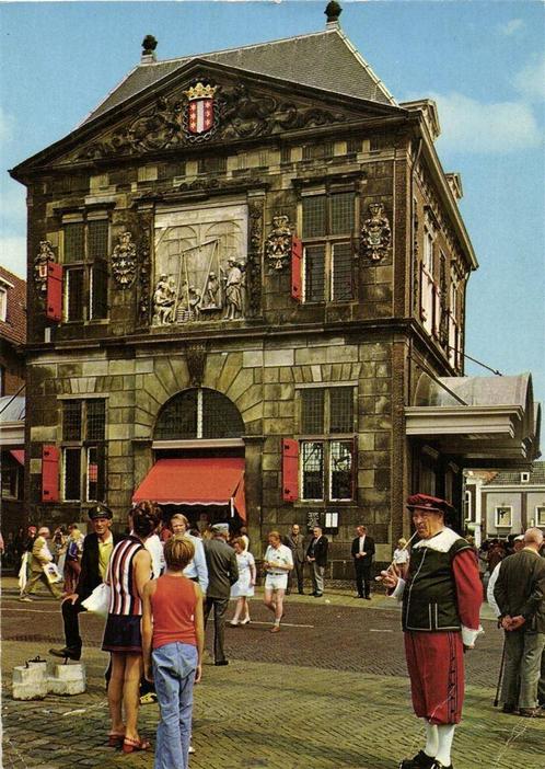 Gouda, Gezellige drukte rondom de Waag - 1978 gelopen, Verzamelen, Ansichtkaarten | Nederland, Gelopen, Zuid-Holland, 1960 tot 1980