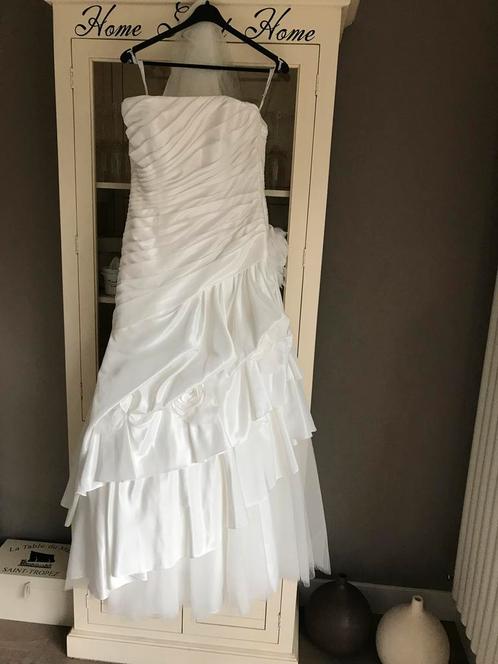 Trouwjurk maat 36-38-40, Kleding | Dames, Trouwkleding en Trouwaccessoires, Zo goed als nieuw, Trouwjurk, Wit, Ophalen of Verzenden
