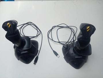 Thrustmaster Joysticks (2 stuks) - Gebruikt beschikbaar voor biedingen