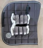 Grijze /gunmetal set dekje en beschermers, Dieren en Toebehoren, Ophalen of Verzenden, Zo goed als nieuw