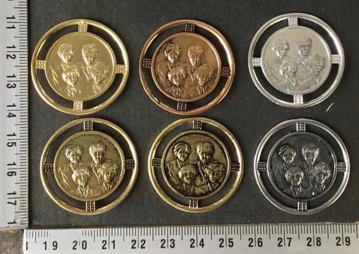 6 metalen schildjes, aluminium, van the Beatles., Verzamelen, Overige Verzamelen, Nieuw, Verzenden