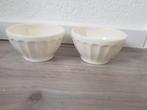 2 off white kommen., Huis en Inrichting, Keuken | Servies, Ophalen of Verzenden, Zo goed als nieuw, Kom(men), Overige stijlen