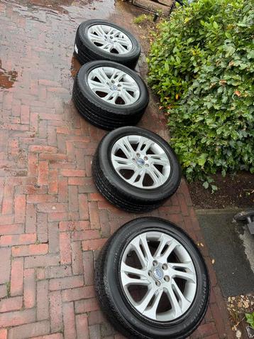 Continental Zomerbanden 235/55 R17 VOLVO beschikbaar voor biedingen
