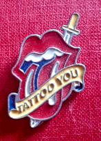 Rolling Stones Tattoo You Speldje, Verzamelen, Speldjes, Pins en Buttons, Ophalen of Verzenden, Gebruikt, Merk, Speldje of Pin