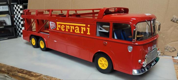 NOREV Fiat Bartoletti 306/2 JCB race transporter Ferrari, Hobby en Vrije tijd, Modelauto's | 1:18, Zo goed als nieuw, Overige typen