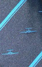 Fokker stropdas blauw gestreept met blauwe vliegtuigen, Verzamelen, Merken en Reclamevoorwerpen, Nieuw, Verzenden